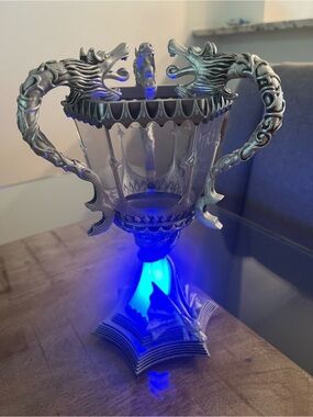 WIZARDING WORLD OF HARRY POTTER - TRI WIZARD CUP LIGHTS UP